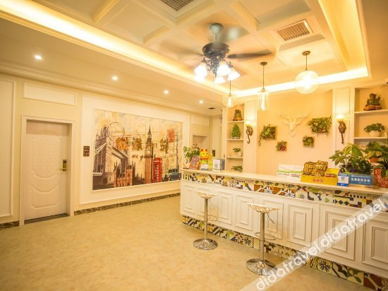 Others 5, We Young Inn, Zhangjiajie