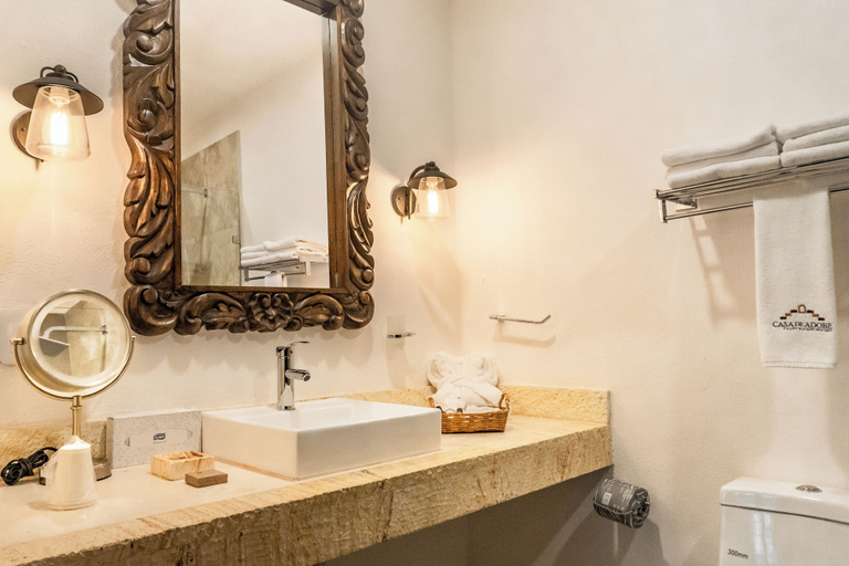 Bathroom 5, Casa de Adobe Gallery & Luxury Boutique, Del Centro