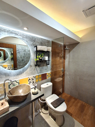 Bathroom 9