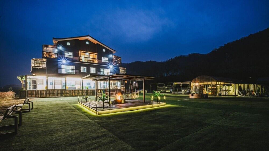 Exterior & Views, Milky Way Pension, Gapyeong