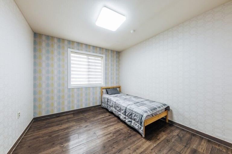 Bedroom 14
