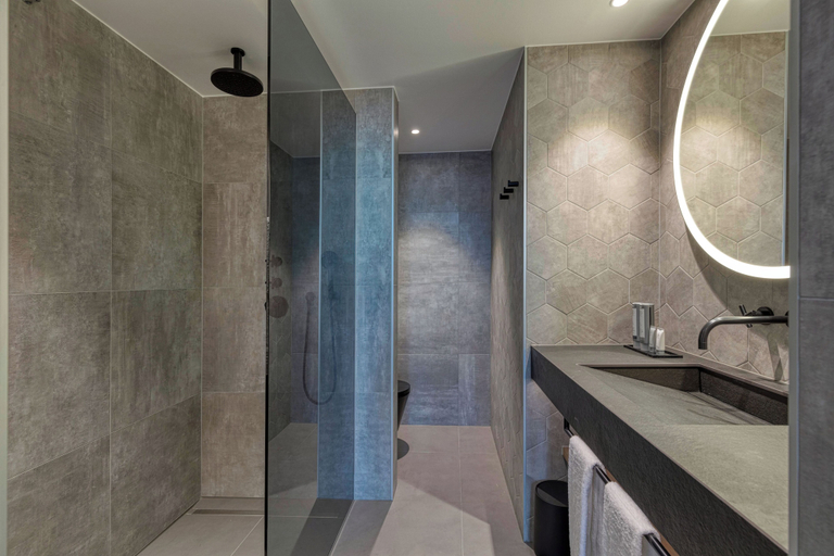 Bathroom 5