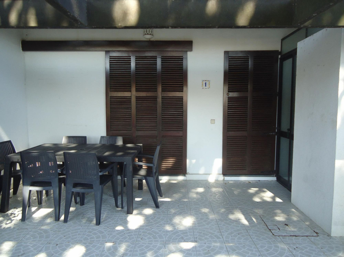 Room 2, V2 Vilar Jardim Piscina Wifi, Loulé