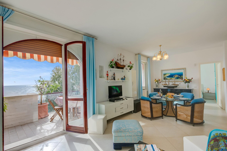 Room 4, Rhapsody By The Sea in Sanremo, Imperia