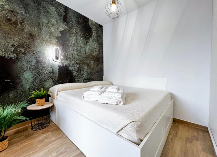 5, Repetti Suites - Two Adjacent & Independent Apartments 10 minutes to Milan City Centre & Linate Airp, Milano