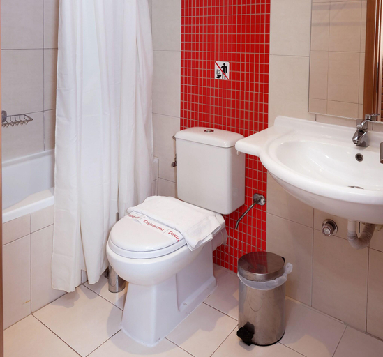 Bathroom 5, Hotel Punta, Thessaly