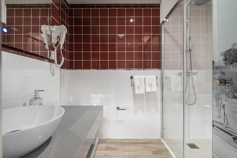 Room 4, King David Suites 502 by Homie, Funchal