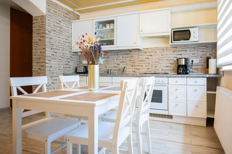 Others 4, Noua Oasis BNB with PARKING, Brasov