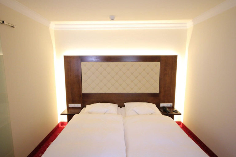 Bedroom 3, Woertz Schlosschen Zur Weinsteige, Stuttgart