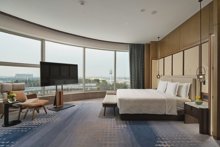Bedroom 4, Crowne Plaza WUHAN TIANHE AIRPORT by IHG, Wuhan