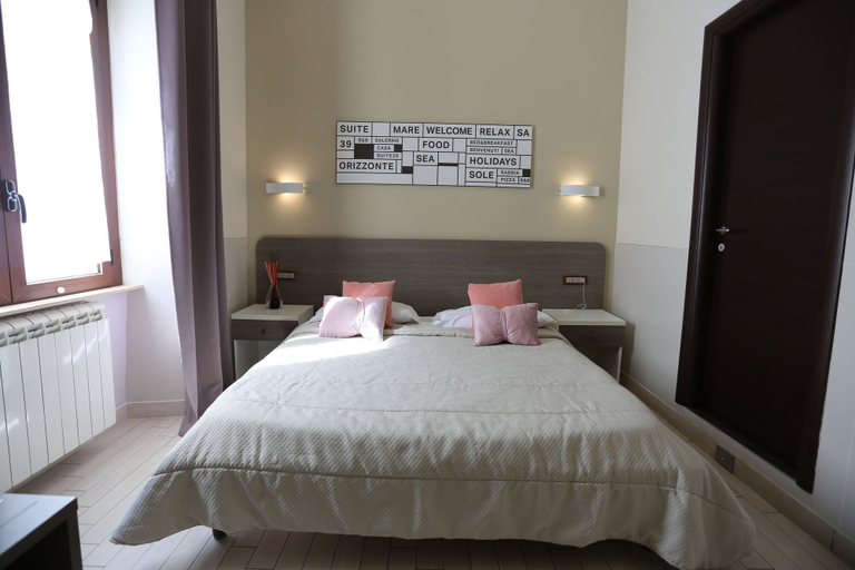 Bedroom 4, Suite 39 Guest House, Salerno