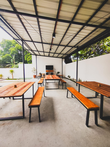 Others 3, Trueno Private Resort, Baras