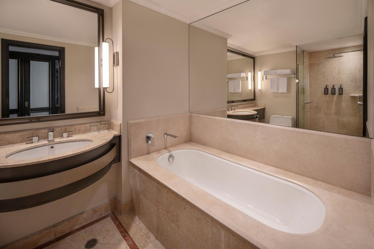 Bathroom 18