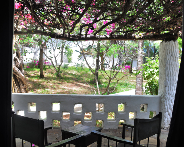 Food & Drinks 5, Barracuda Inn Resort, Kilifi North