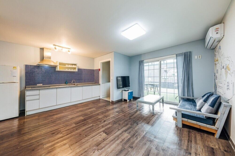 Dining Room 10