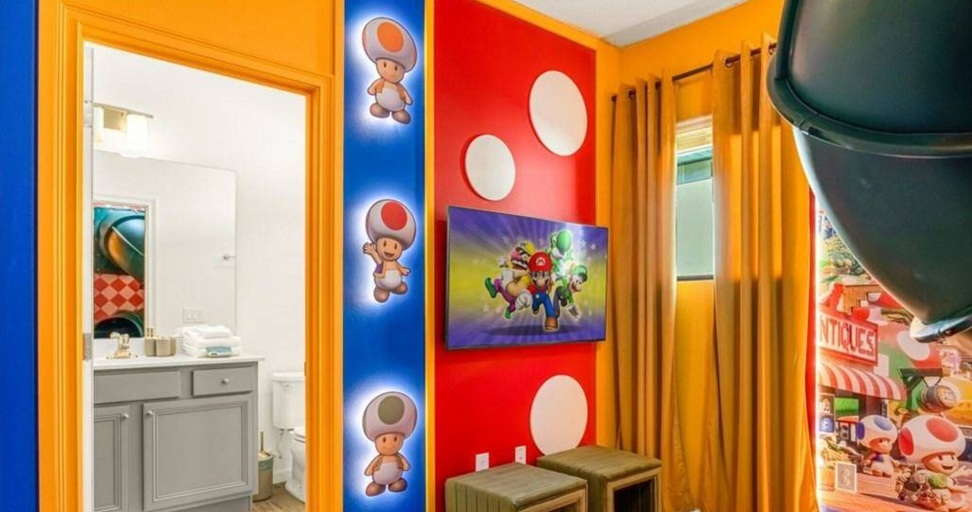 Room 3, Paradiso 12bd Pool Summerkitchen Gameroom Cinema, Orange