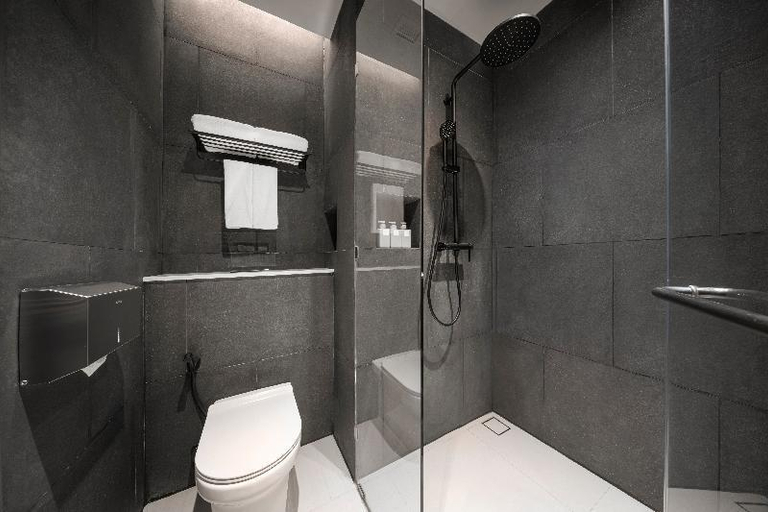 Bathroom 19