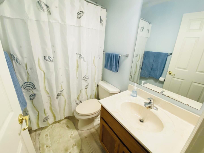 Bathroom 4, Rodney Avenue 3A, Sussex
