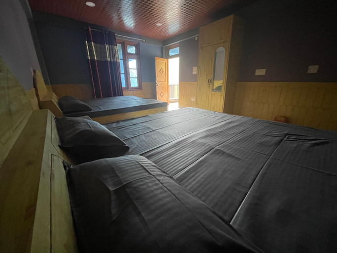 Bedroom 2, Highland, Kullu