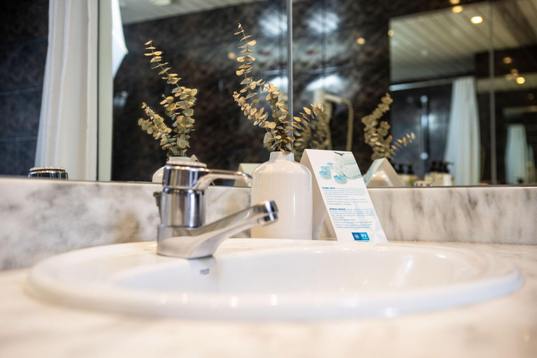 Bathroom 4, Hotel Balneari Vila de Caldes, Barcelona