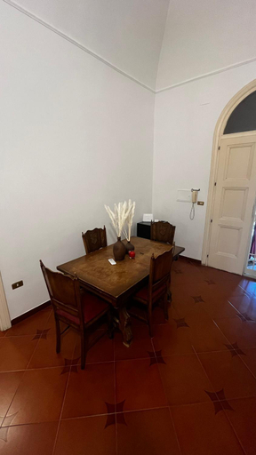 Facilities 5, Maison Martina, Bari
