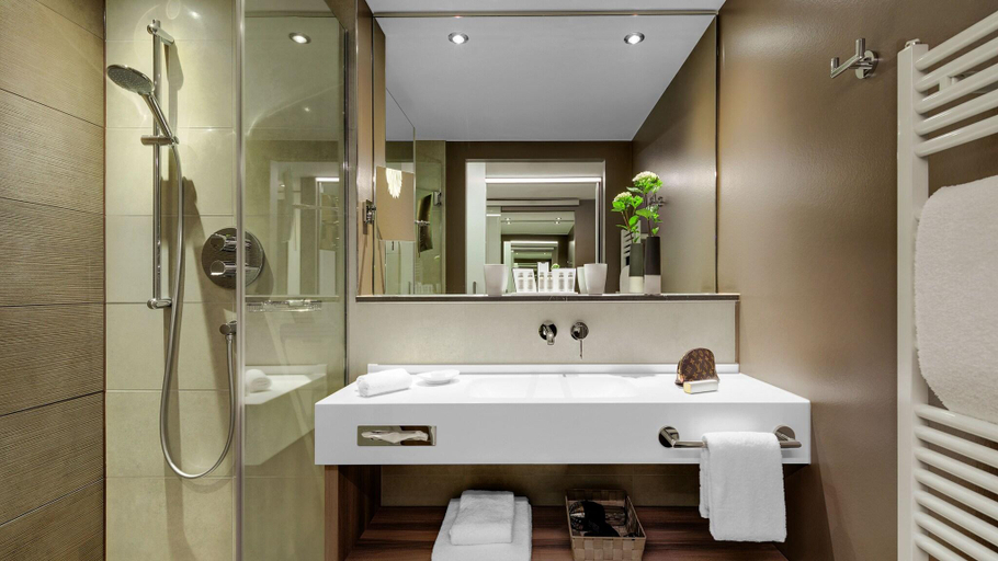 Bathroom 4, Steigenberger Hotel Stadt Lörrach, Lörrach