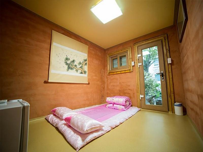Bedroom 2, Taejomaru, Jeonju