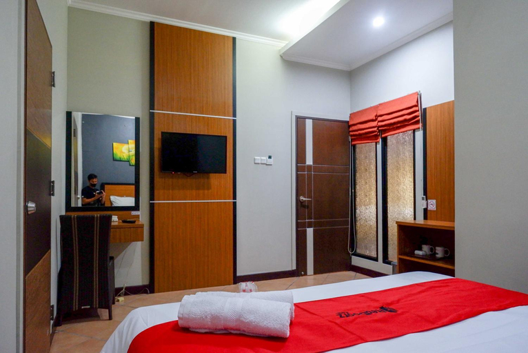 Bedroom 8