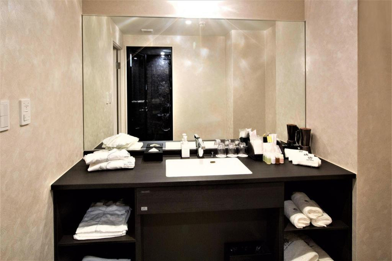 Bathroom 8