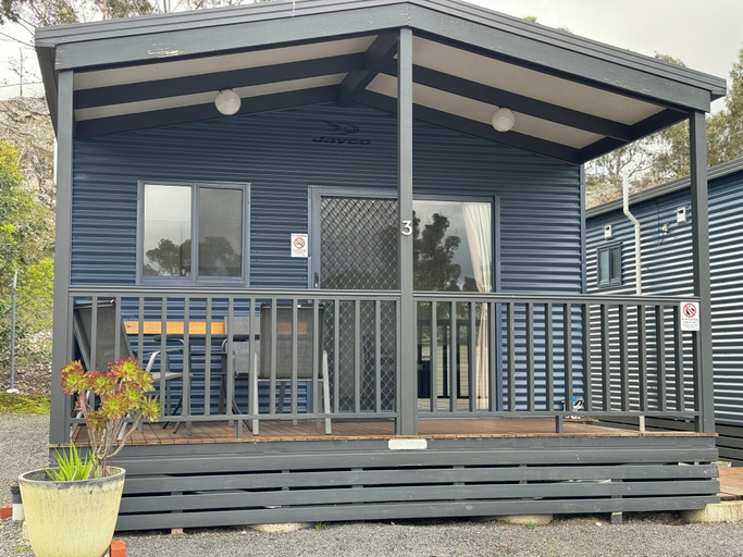 Exterior & Views 2, St Arnaud Caravan Park, N. Grampians - St Arnaud
