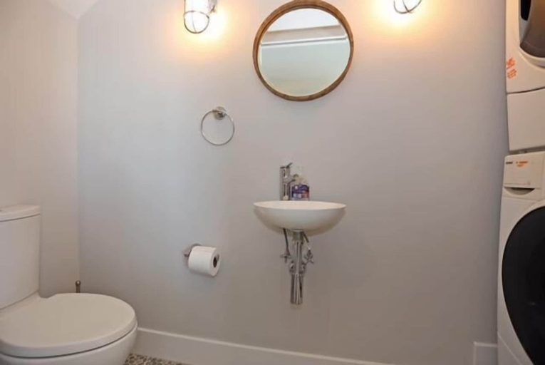 Bathroom 3, Mariners Court 224, Sussex