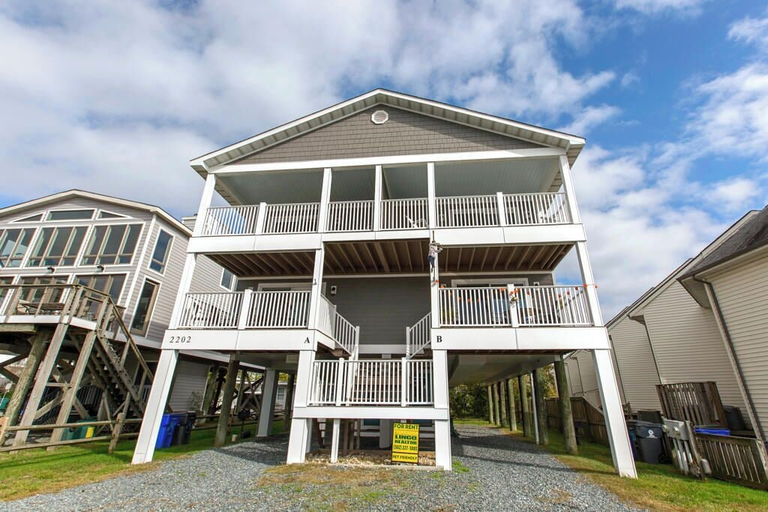 Exterior & Views 1, Bayard Avenue 2202a, Sussex