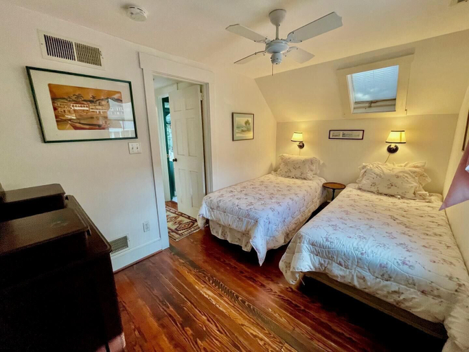Bedroom 2, Virginia Avenue 18, Sussex