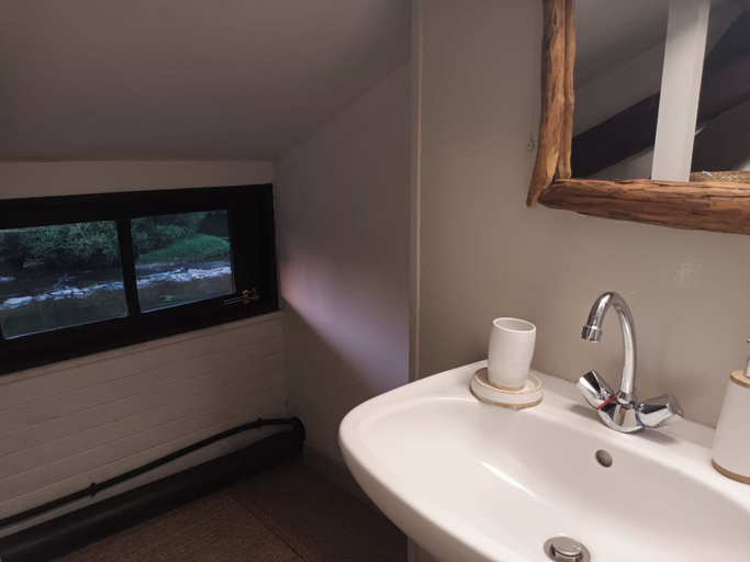 Bathroom 4, Le Veilleur de Noblat, Haute-Vienne