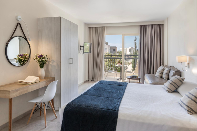 Bedroom 3, Louis Paphos Breeze