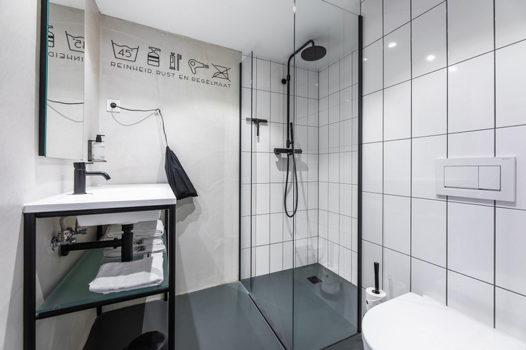 Bathroom 4, Hotel Gooiland, Hilversum