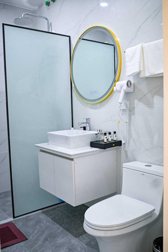 Bathroom 4, JJY Apartment, Ba