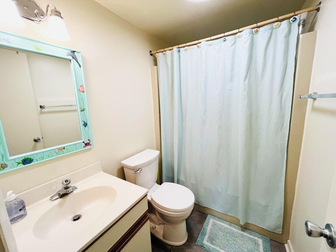 Bathroom 3, Ocean Pointe 10, Sussex