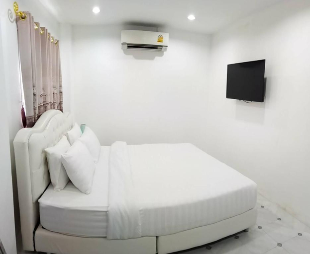Bedroom 9