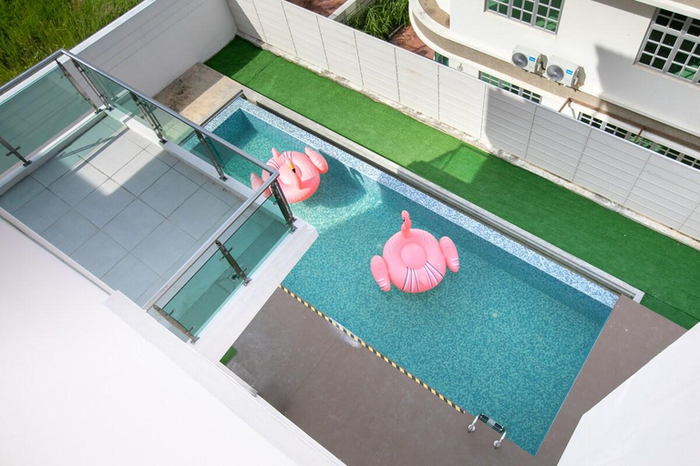 Sport & Beauty 5, Tanjung Bungah 5BR Villa w pool 20pax, Penang Island
