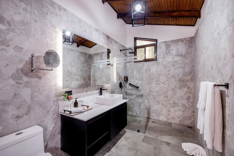 Bathroom 4, Savegre Hotel Narutal Reserve & Spa, Pérez Zeledón