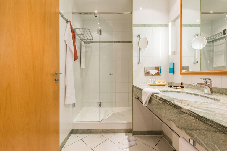 Bathroom 5, Strand Hotel Ha Bner, Rostock