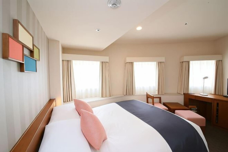 Bedroom 18