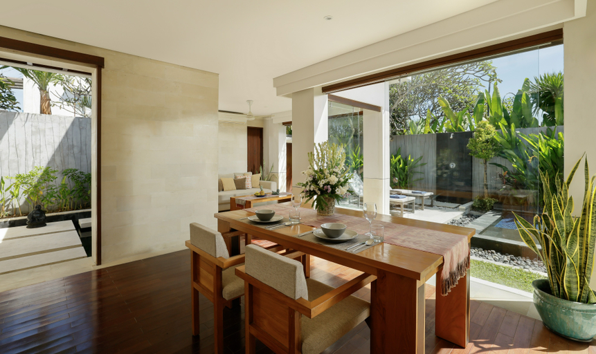 Dining Room 4