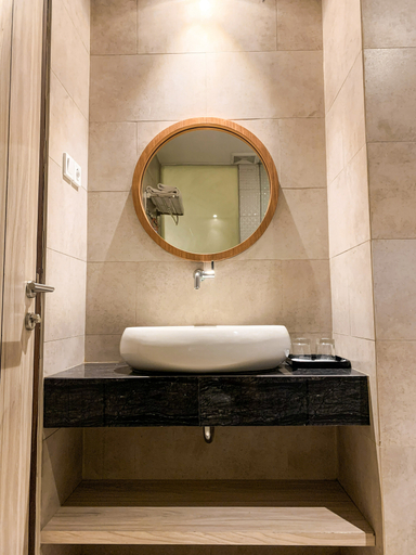 Bathroom 8