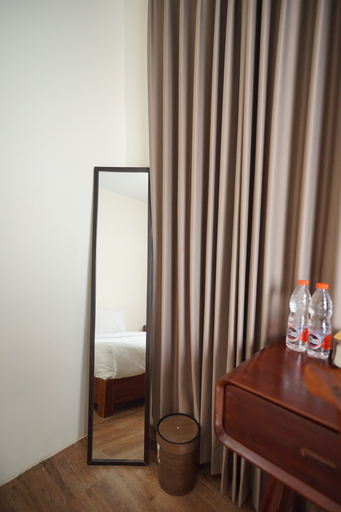 Bedroom 2, Vinn Villa Hotel, Jepara