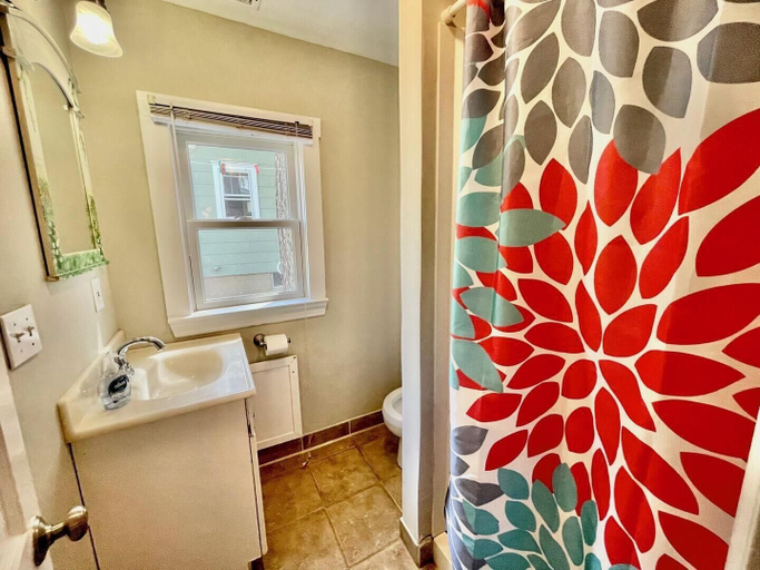 Bathroom 3, NEW Castle Street 119, Sussex