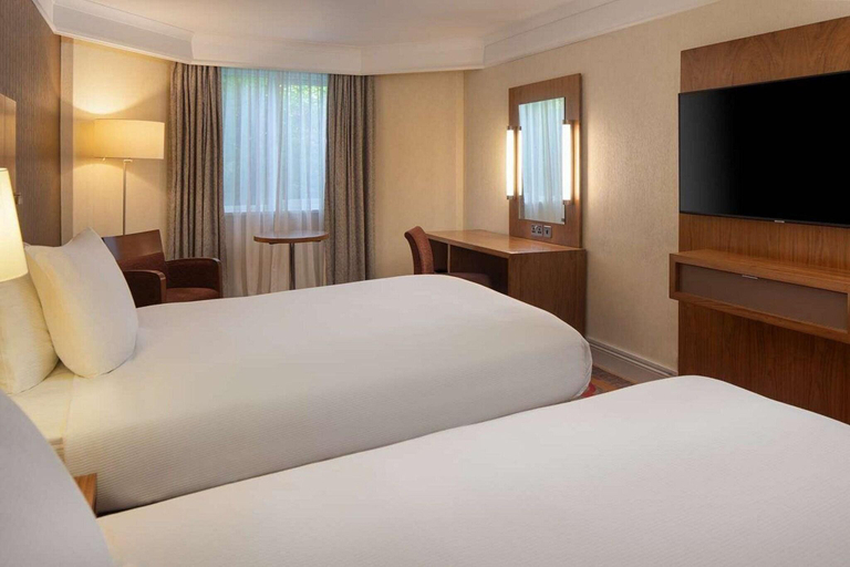 Bedroom 3, Doubletree By Hilton Newbury North, West Berkshire