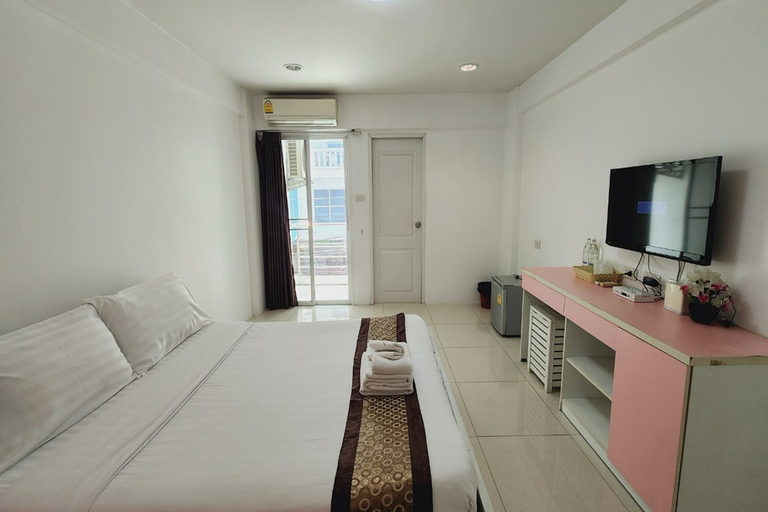 Bedroom 3, Zenith Life Hotel, Muang Nonthaburi
