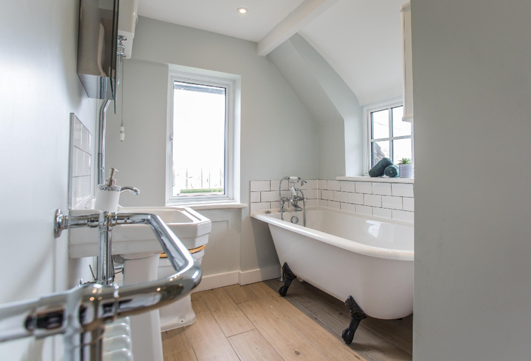 5, Butt End - Itchenor, West Sussex